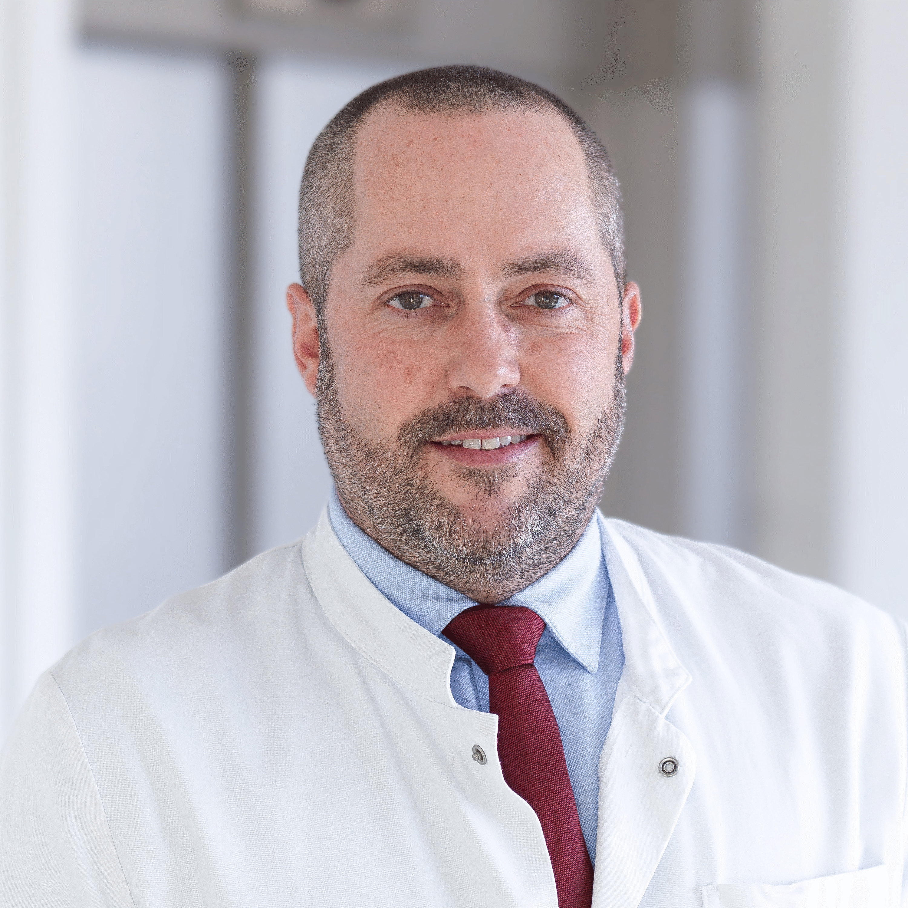Porträt: Dr. Philip Tomantschger